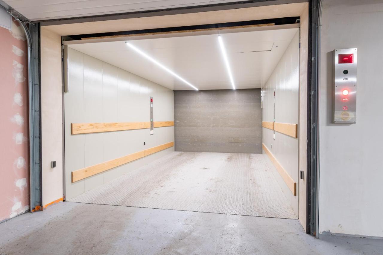 Brand New Two Room Apartment #34 With Free Secure Parking In The Center 布拉格 外观 照片