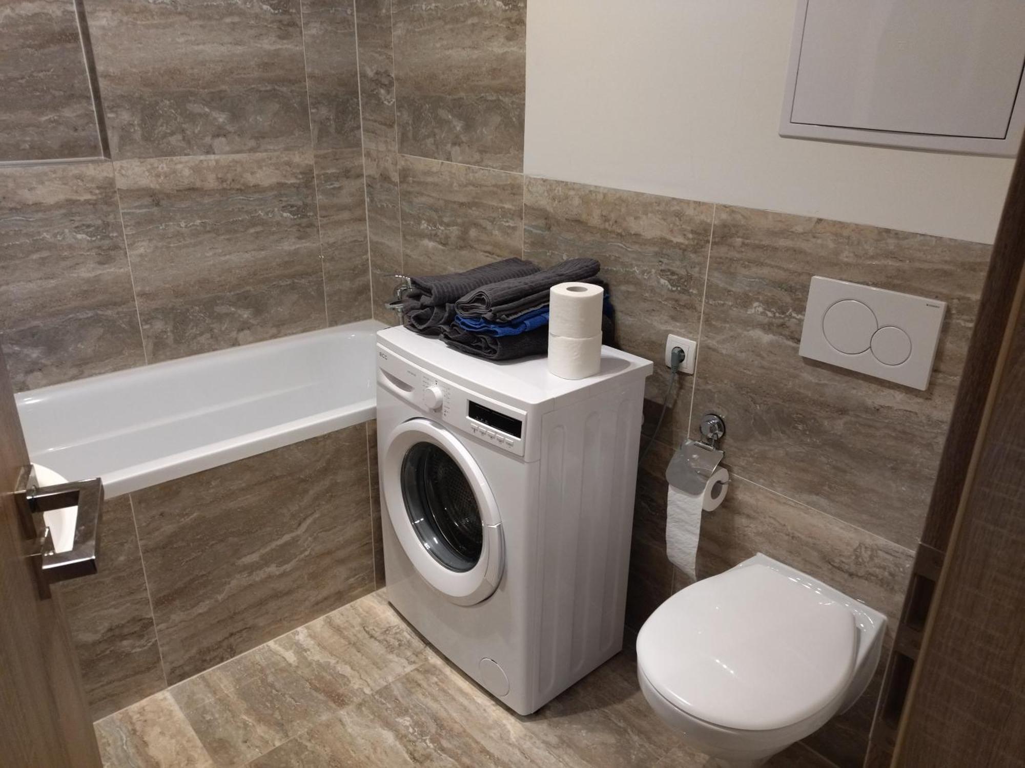Brand New Two Room Apartment #34 With Free Secure Parking In The Center 布拉格 外观 照片